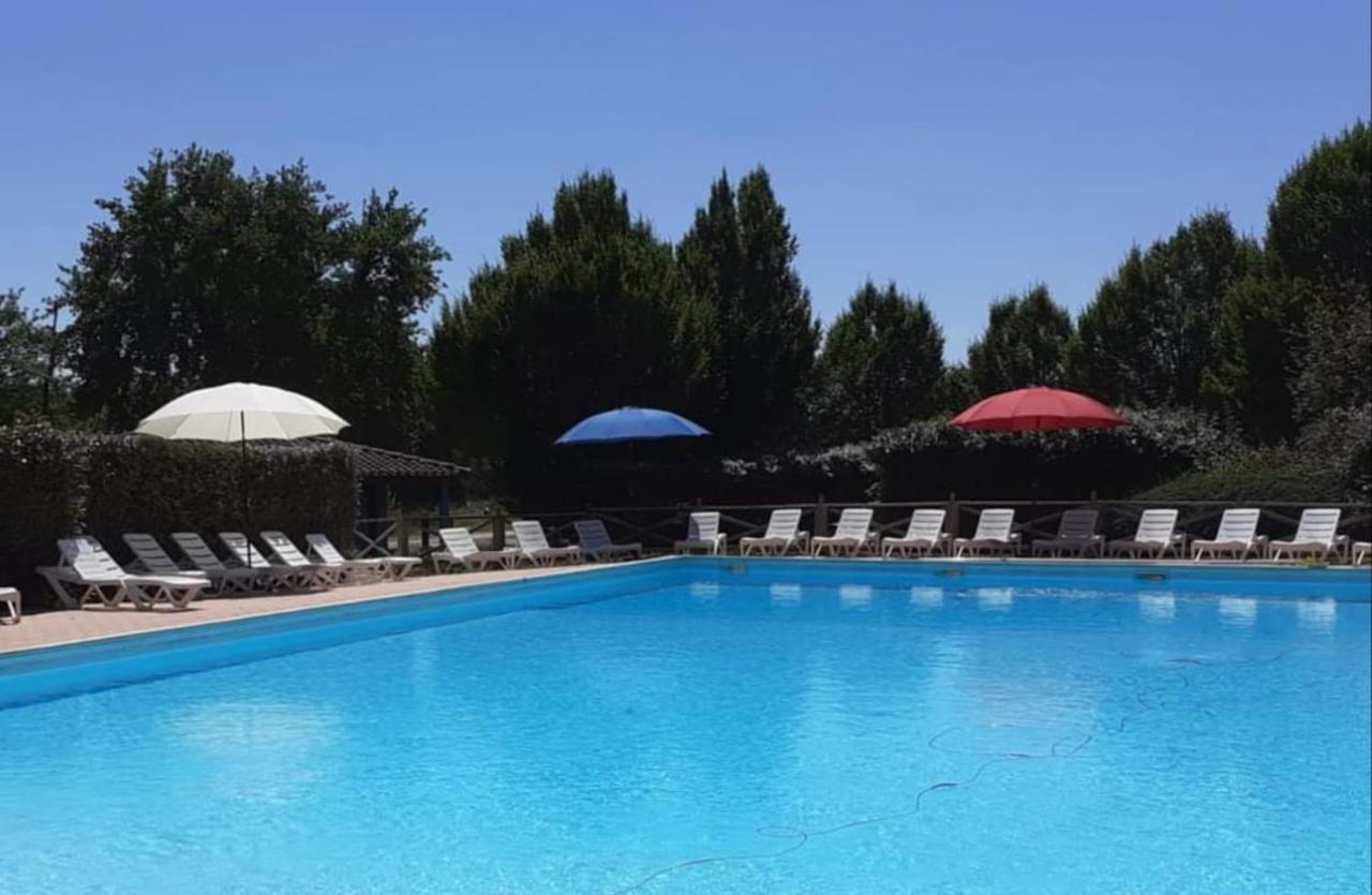 Etang Vallier Resort Brossac Buitenkant foto