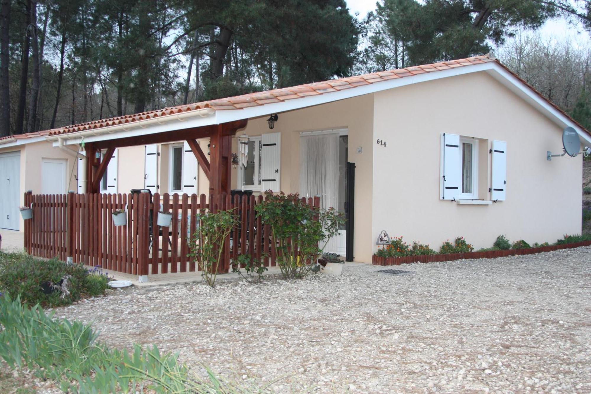 Etang Vallier Resort Brossac Buitenkant foto