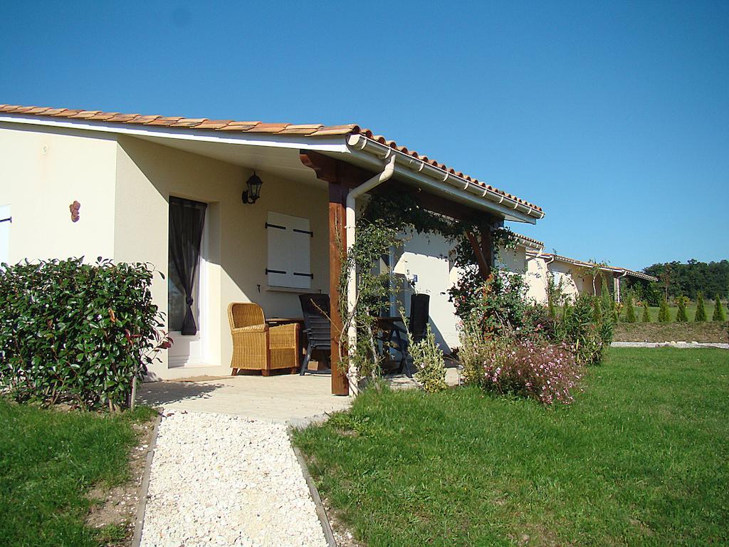 Etang Vallier Resort Brossac Buitenkant foto