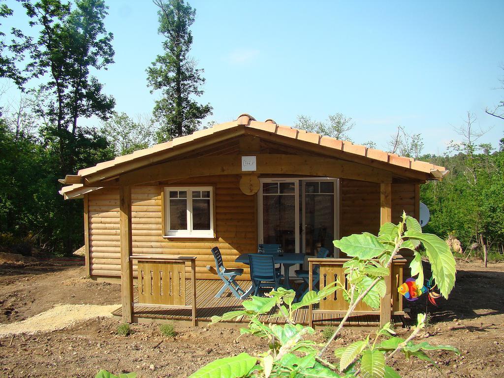 Etang Vallier Resort Brossac Kamer foto