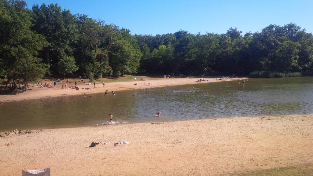 Etang Vallier Resort Brossac Buitenkant foto