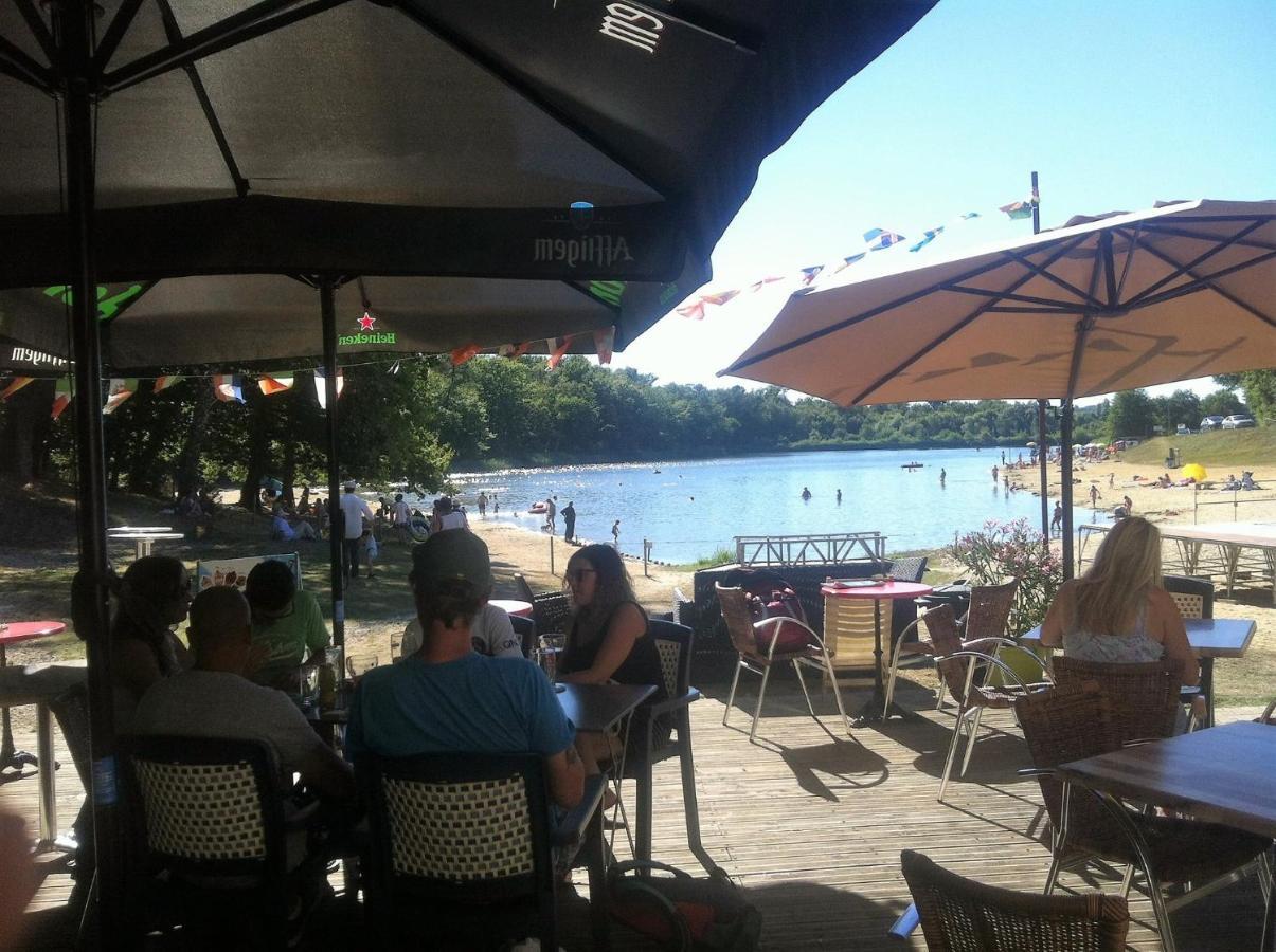 Etang Vallier Resort Brossac Buitenkant foto